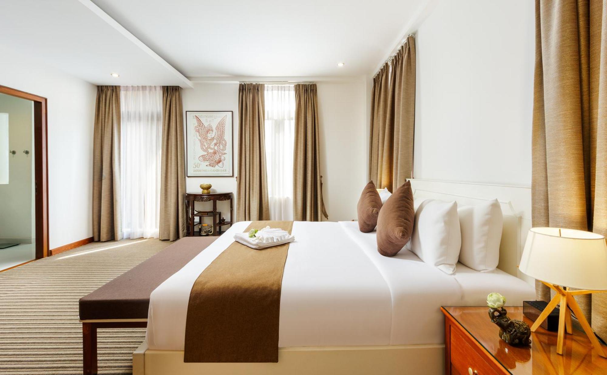 Jaya Suites Hotel Phnompen Kültér fotó