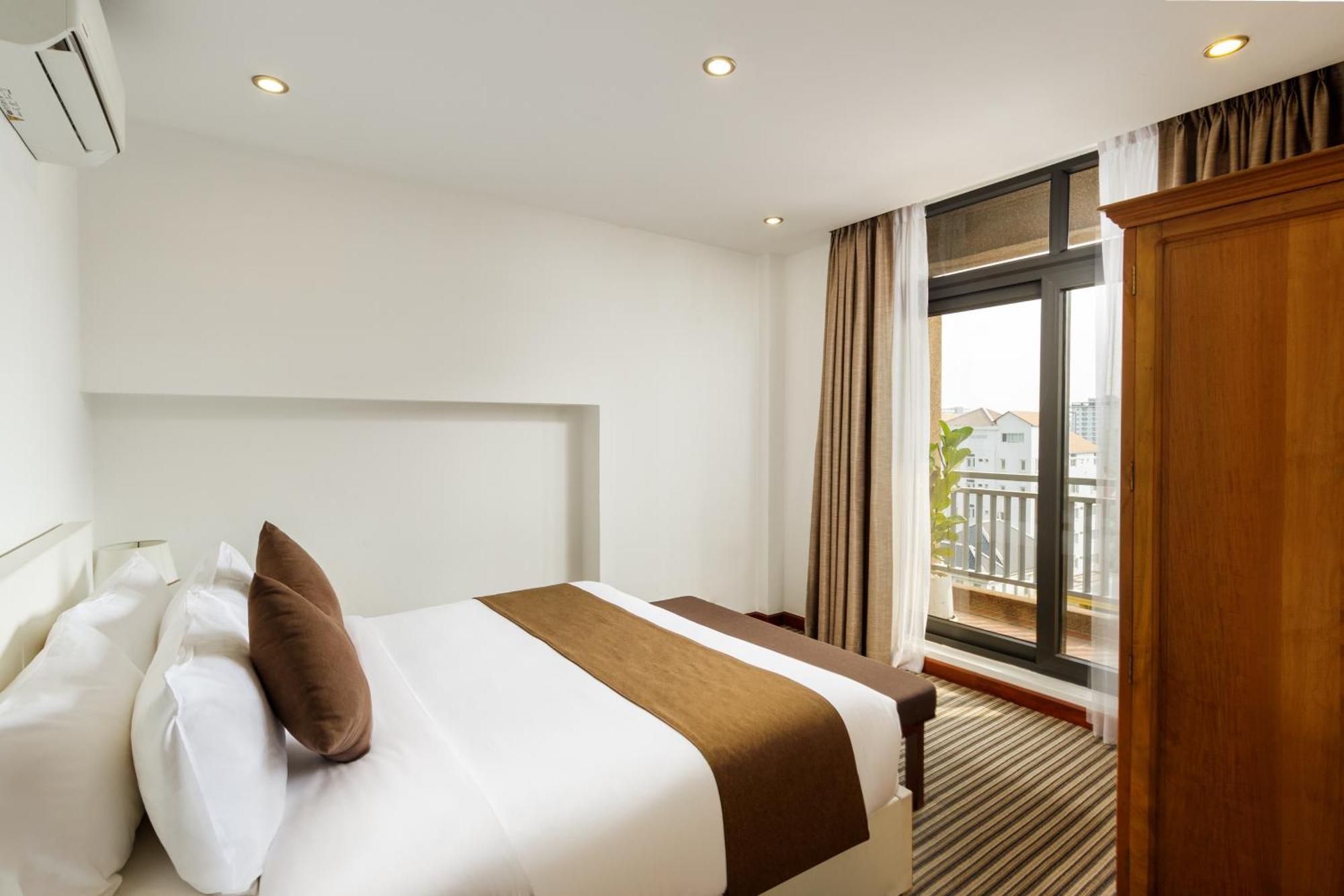 Jaya Suites Hotel Phnompen Kültér fotó