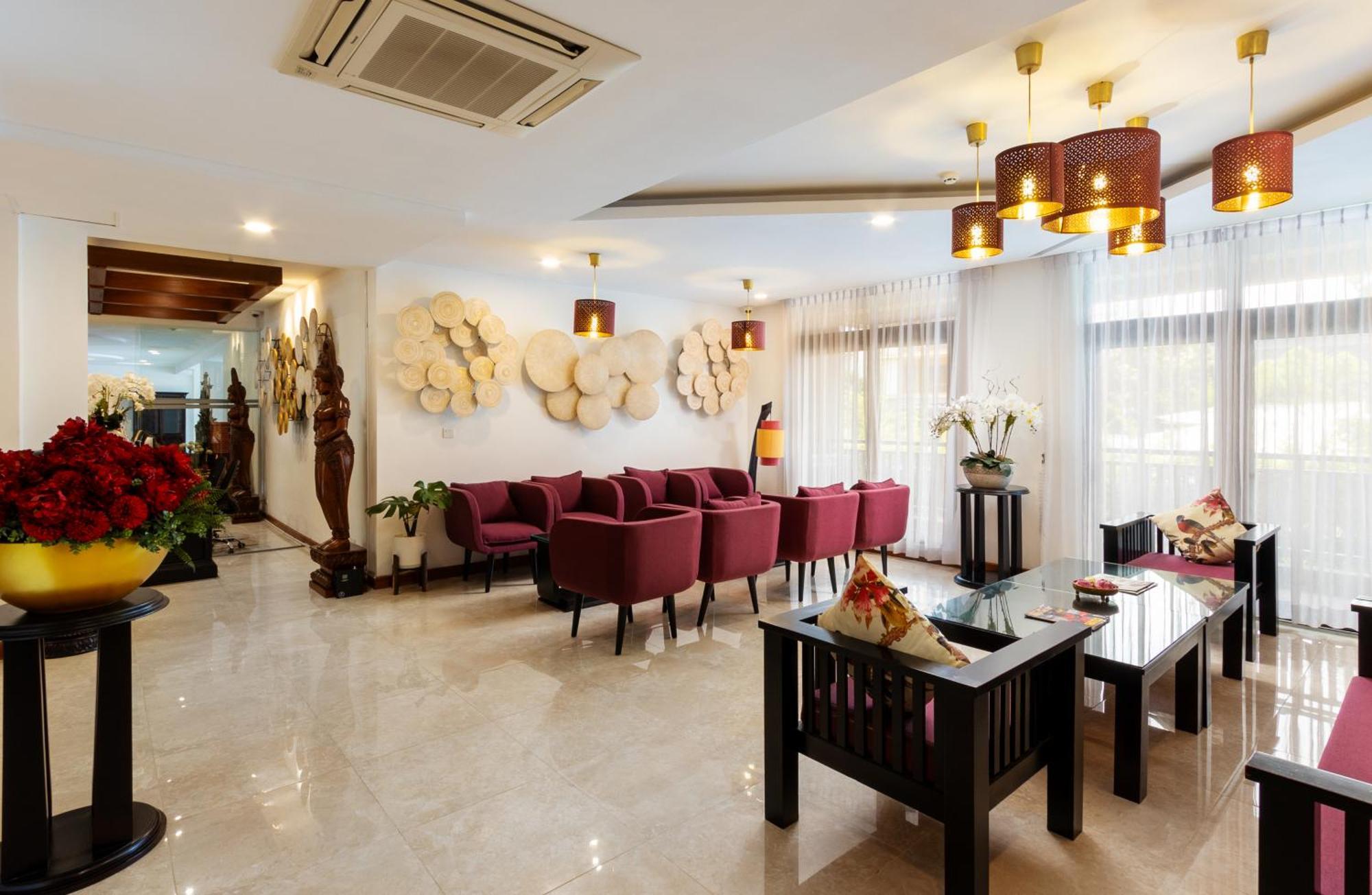 Jaya Suites Hotel Phnompen Kültér fotó