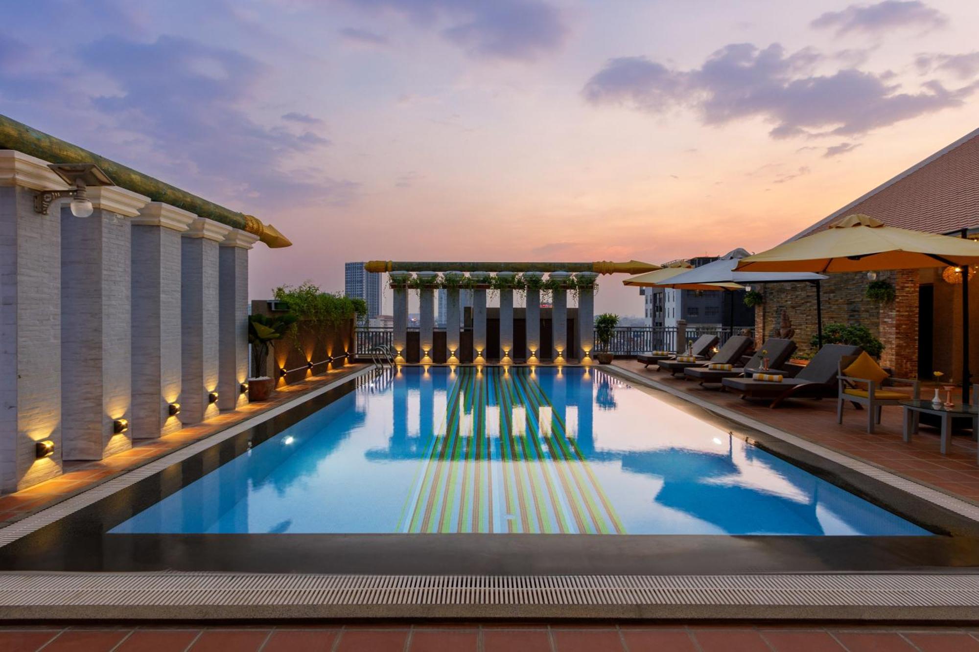 Jaya Suites Hotel Phnompen Kültér fotó